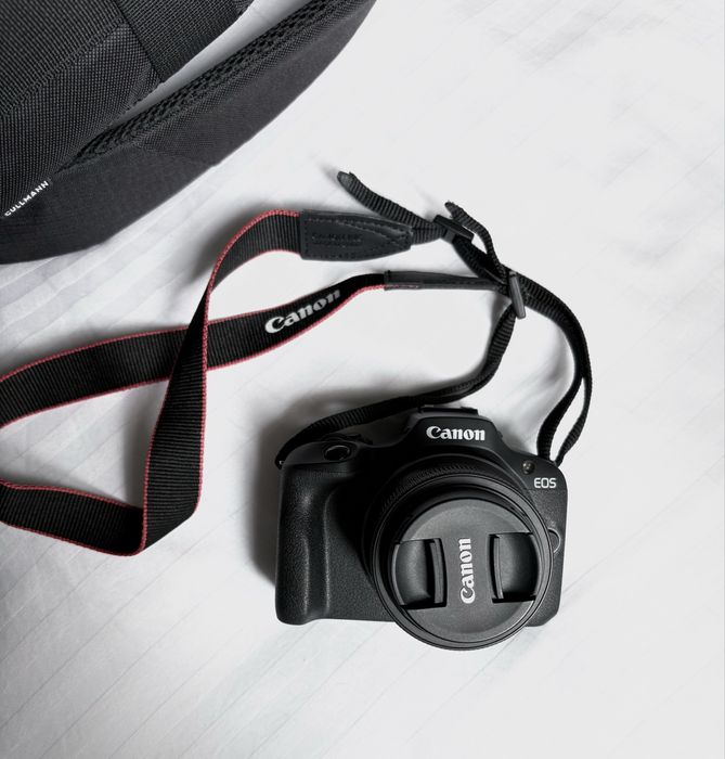 Canon EOS R100+ 2 objetivas (18-45mm e 75-300mm) + Mala cullmann