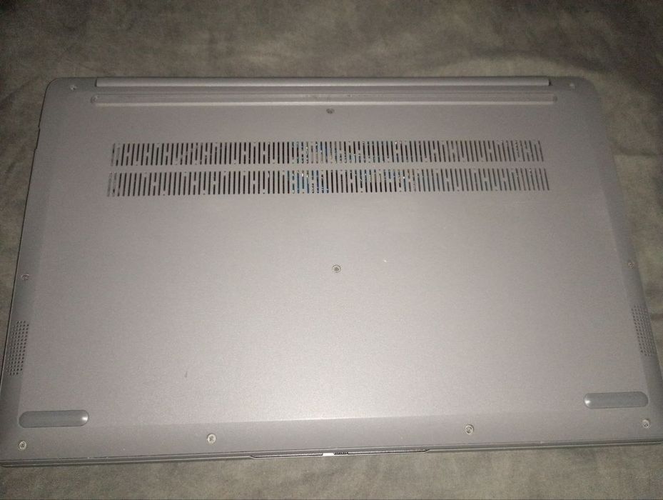Lenovo IdeaPad 1 15 (82V7) / 8GB RAM / Windows 11 Pro / 512 SSD