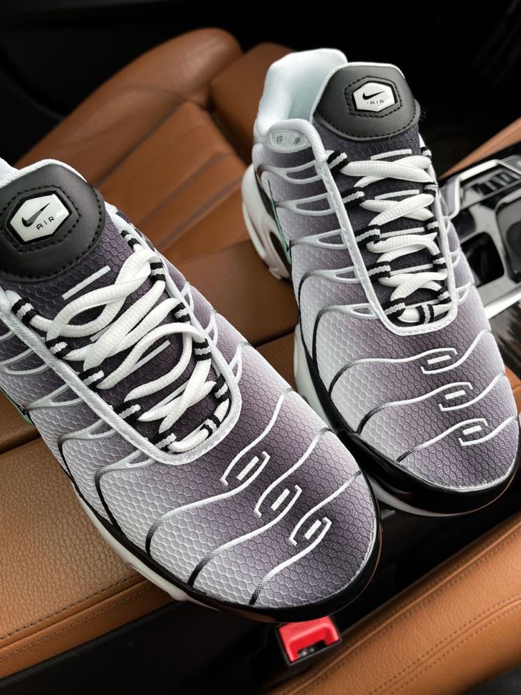 (БЕЗ ПЕРЕДОПЛАТИ)Nike Air Max Plus Triple найк аір макс плюс TN тн: 2 ...