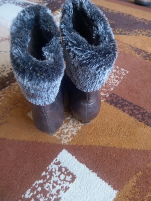Buty damskie modne rozmiar 38 wkładki 24 cm