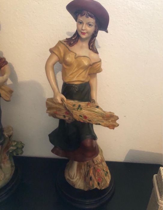 Conjunto de Estatuetas