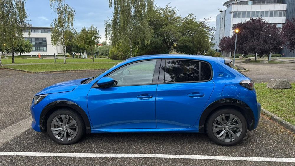 Peugeot e-208 Allure 50Kwh Full Extras