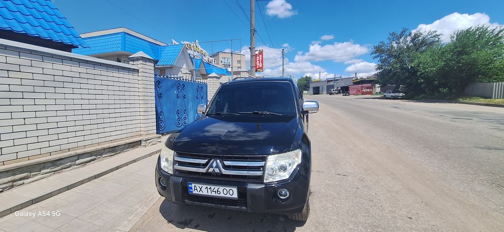 Mitsubishi Pajero wagon