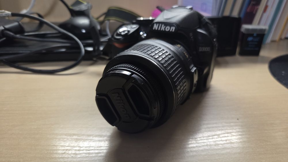 Nikon D3100 + об'кєтив 18-55мм