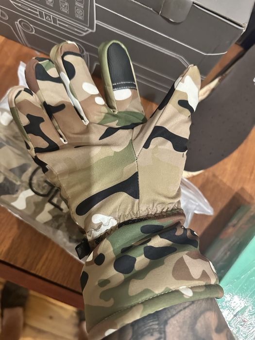 Торг! Теплые перчатки универсальные для военных или рыбалки, охоты