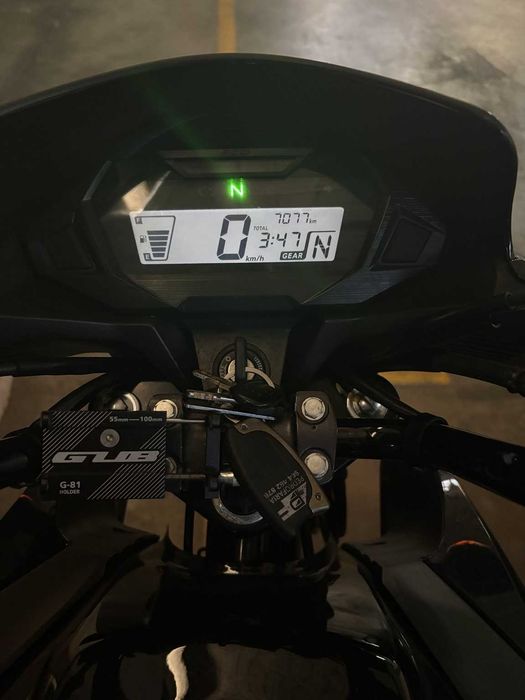 Honda CB125F 2023 | 7.077 km | Baú Givi + suporte telemóvel
