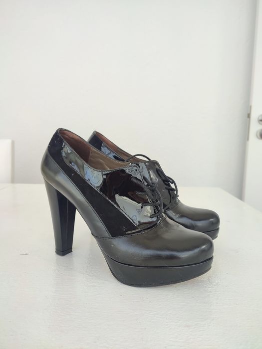 Botins Novos Tamanho 40 Salto Alto 12cm Compensado em Pele