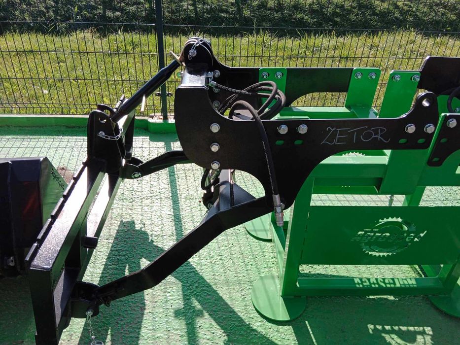 TUZ przedni na przód ciągnika MTZ Same Ursus MF Zetor z hydrauliką