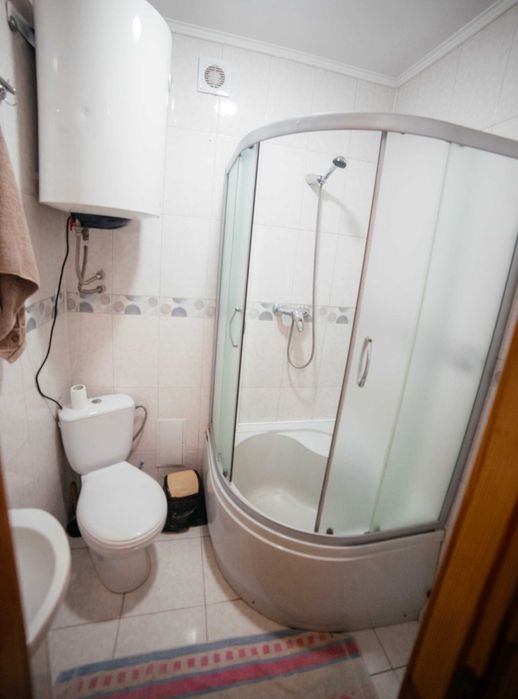 ПРОДАЖ ВІД ВЛАСНИКА!Продається 2 кімнатна квартира в центрі міста