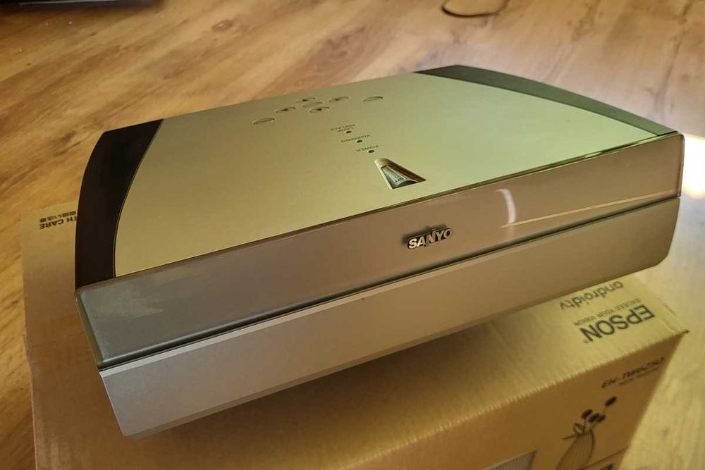 Projektor _HD_ SANYO PLV-Z2