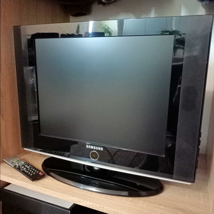 Продам телевізор SAMSUNG Б/У, без SMART, 20 дюймів.