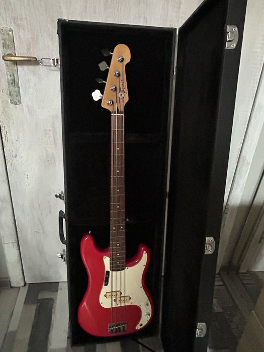 Gitara basowa Fenix z 1989 r Korea