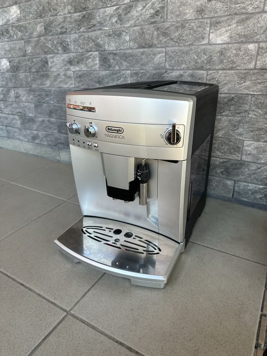 Кавомашина Delonghi Magnifica ESAM кавоварка після повного ТО