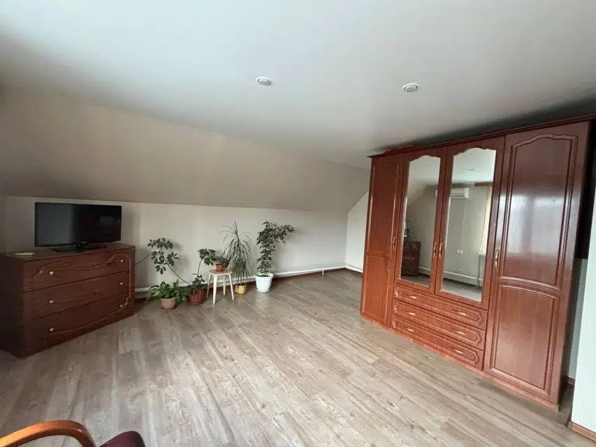 Продается дом в Чобручах