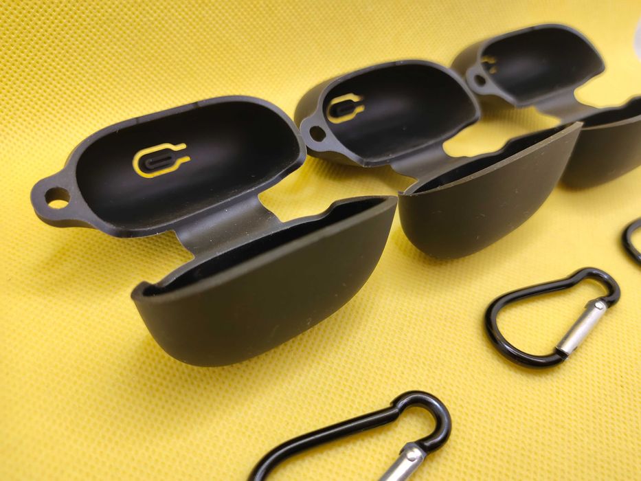 Чехол силиконовый на наушники Xiaomi Buds 5 + карабин (black)