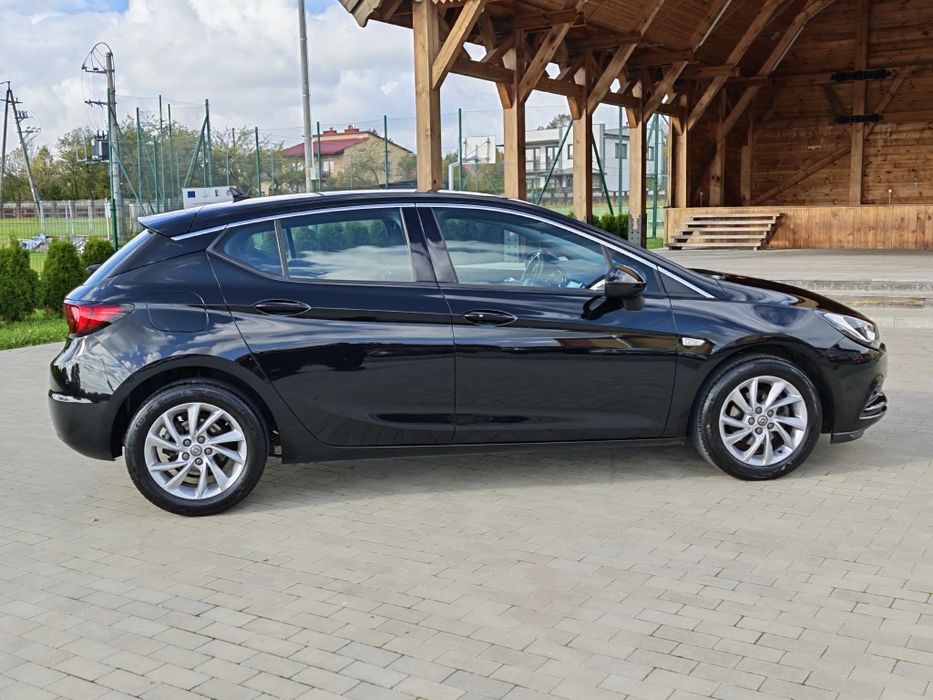 Opel Astra 1.4 b- rezerwacja