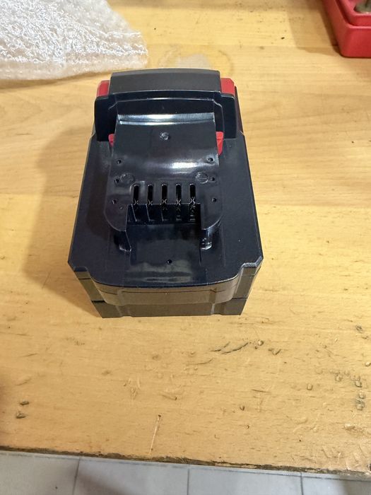 Baterias e carregadores para máquinas da Milwauke, Wurth e Makita