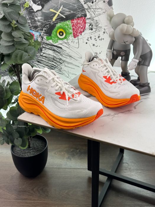 Кросівки Hoka Clifton 10 42.5 розмір Е16026