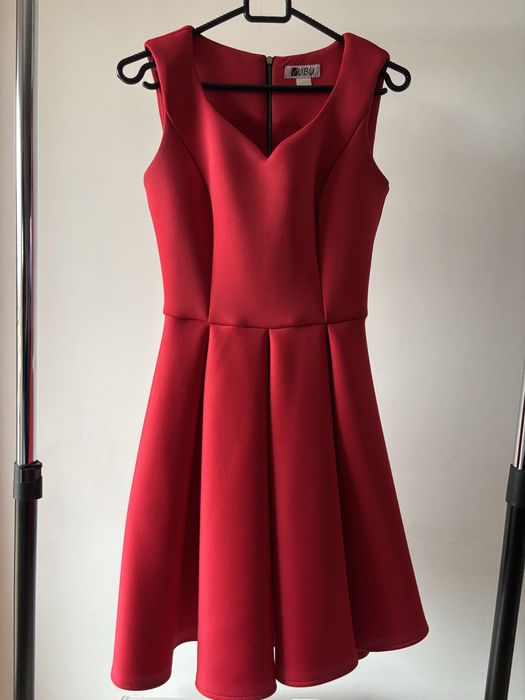 Czerwona sukienka piankowa rozmiar Xs