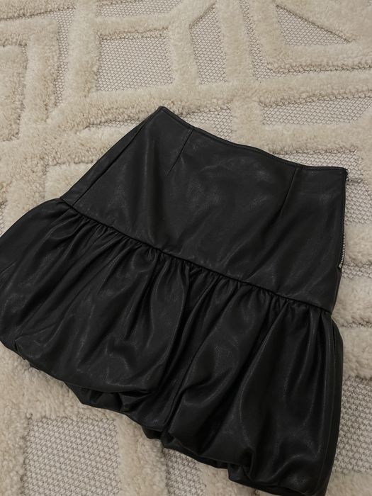 Жіноча спідниця