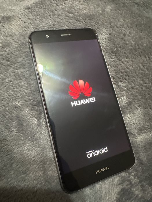 Продам - HUAWEI  P10 lite