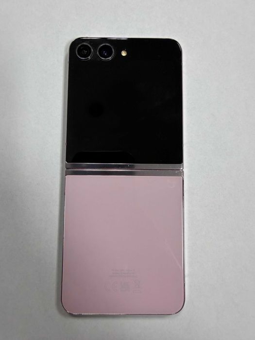 Samsung Galaxy Z Flip 5 stan idealny