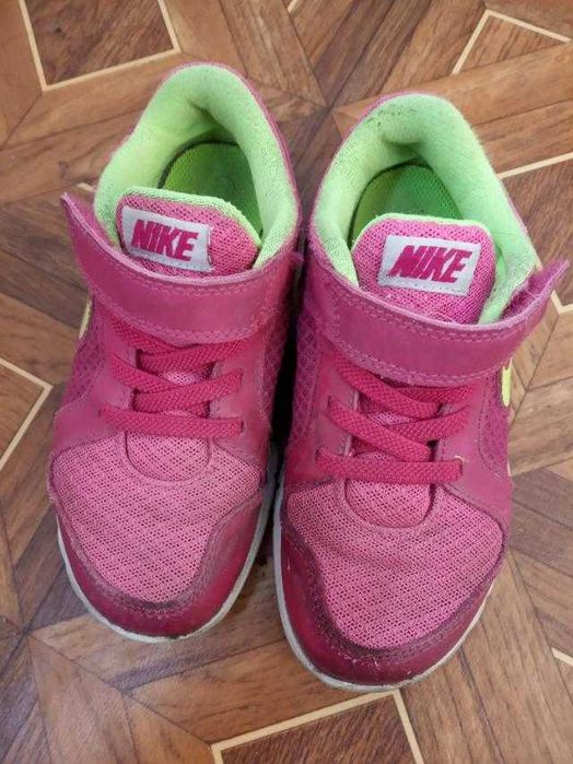 Кроссовки nike. Оригинал, для девочки, на липучках