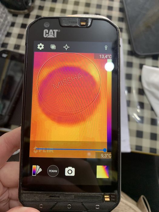 Б/у телефон з теплаком Caterpillar S60