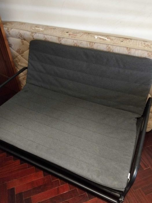 Vendo sofá-cama - pouco uso e em bom estado