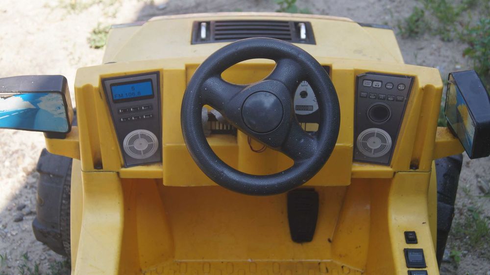 Hummer H2 samochód na akumulator duży jeżdzik do sprawdzenia