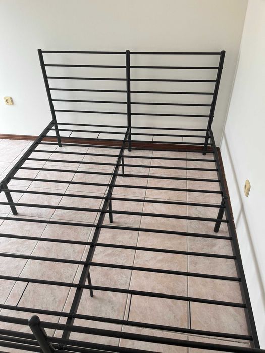 Quarto agradável e luminoso com todas as comodidades