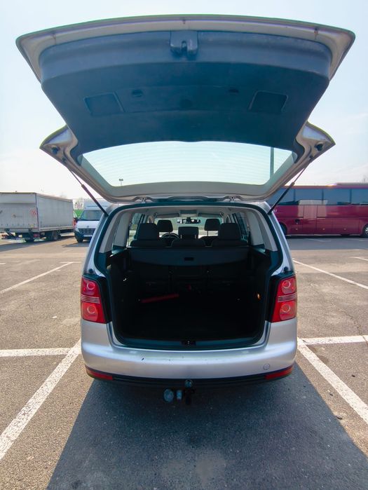 Volkswagen Touran 1.9D // 2010 // Lift // Klima // Hak // Zamiana //