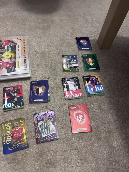 Cartas Caderneta Idolos panini 25 26