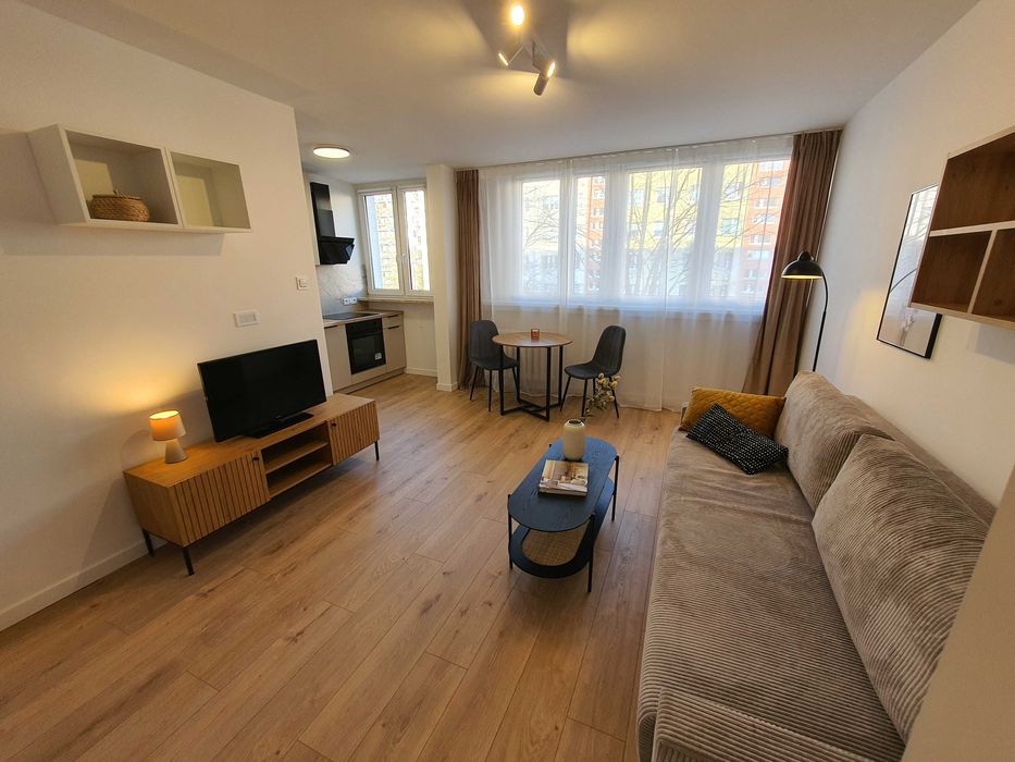 Spółdzielcze Prawo, M2 po remoncie, 1 piętro, balkon – Jelenia Góra