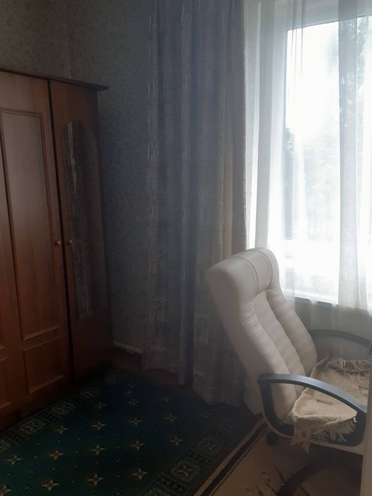 Продам будинок в центрі Неполоківців