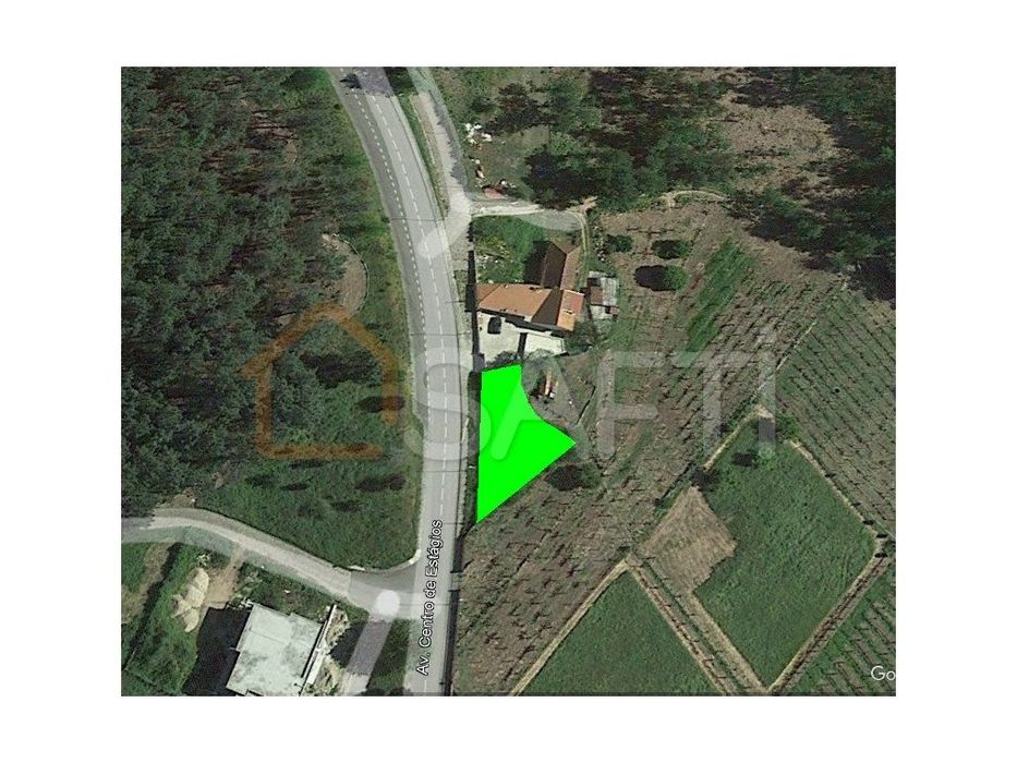 Terreno com 419 m2.