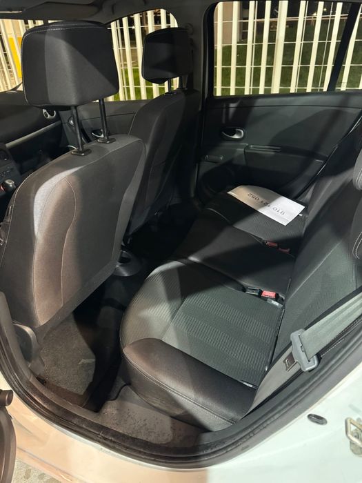 Vende-se  Clio viatura estimada