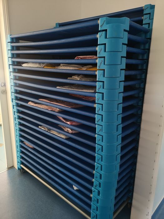 69 Catres Infantis da Marca Akros para Creche/Infantário – Usados e Funcionais