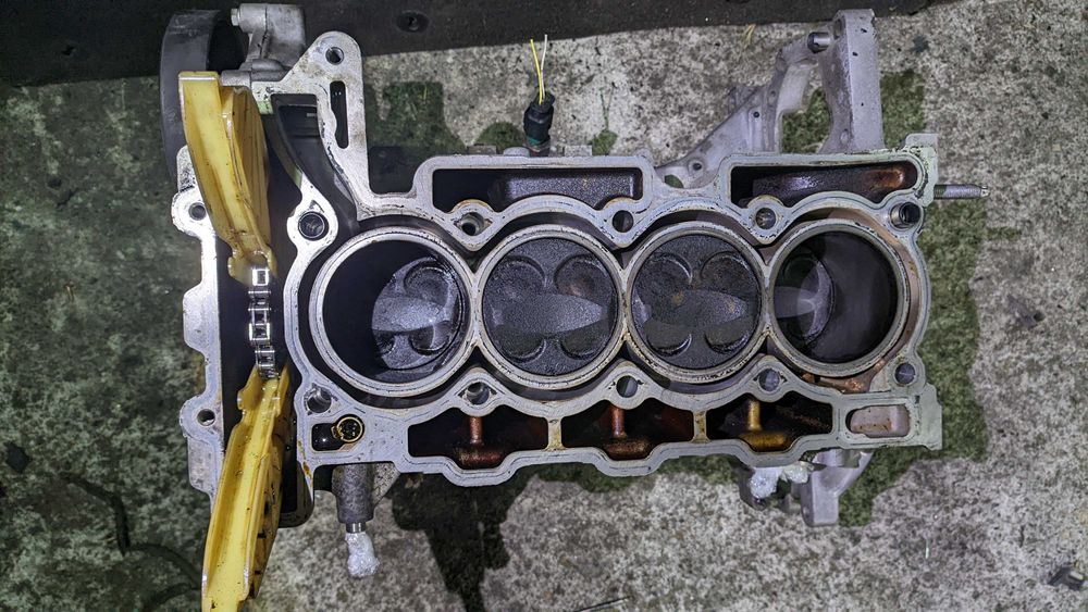 Пенек мотор блок колінвал пежо 207 1.4i 16v 2010 Peugeot 207