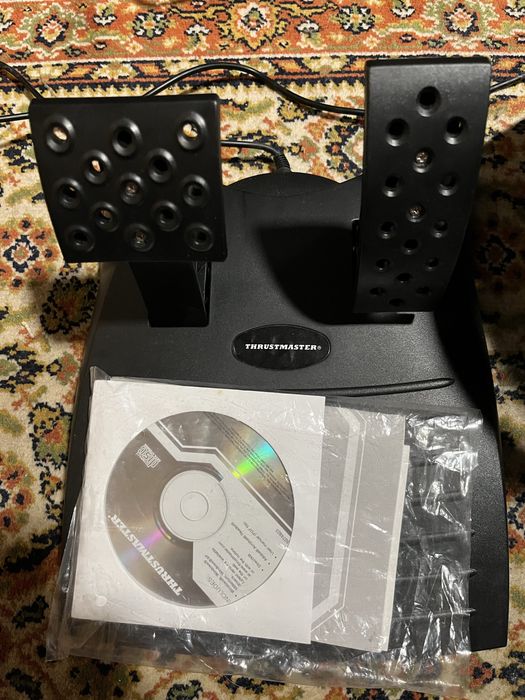 Volante logitech driving force pro + thrustmaster enzo ferrari FFB