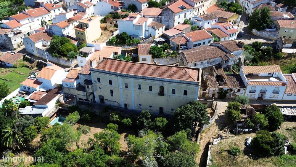 Quinta com árvores de fruto e piscina no Sardoal, Santarém