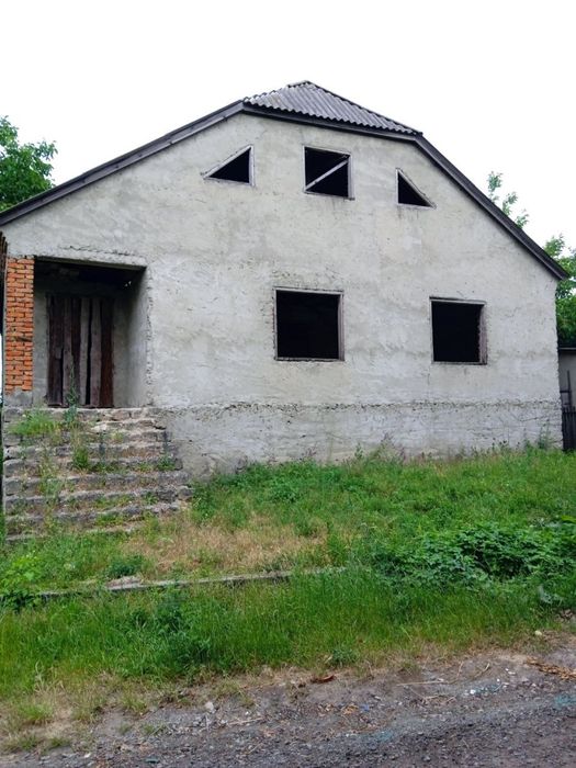 Продається недобудований будинок