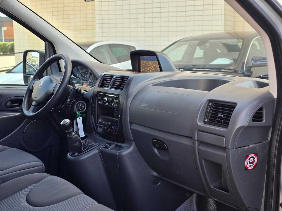 Peugeot Expert L2 2.0Hdi 128Cv "Iva dedutível" (6 Lugares)
