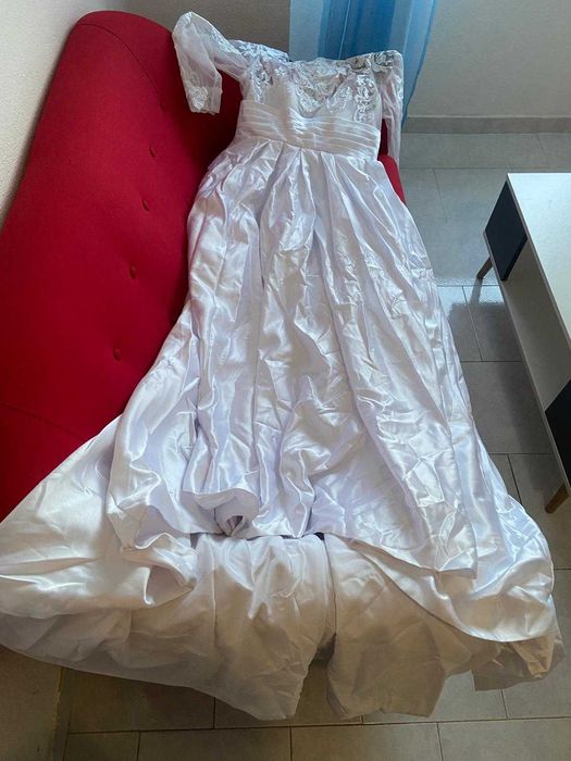 Vestido de Noiva Branco L/XL – Mangas Compridas Transparentes – Como Novo