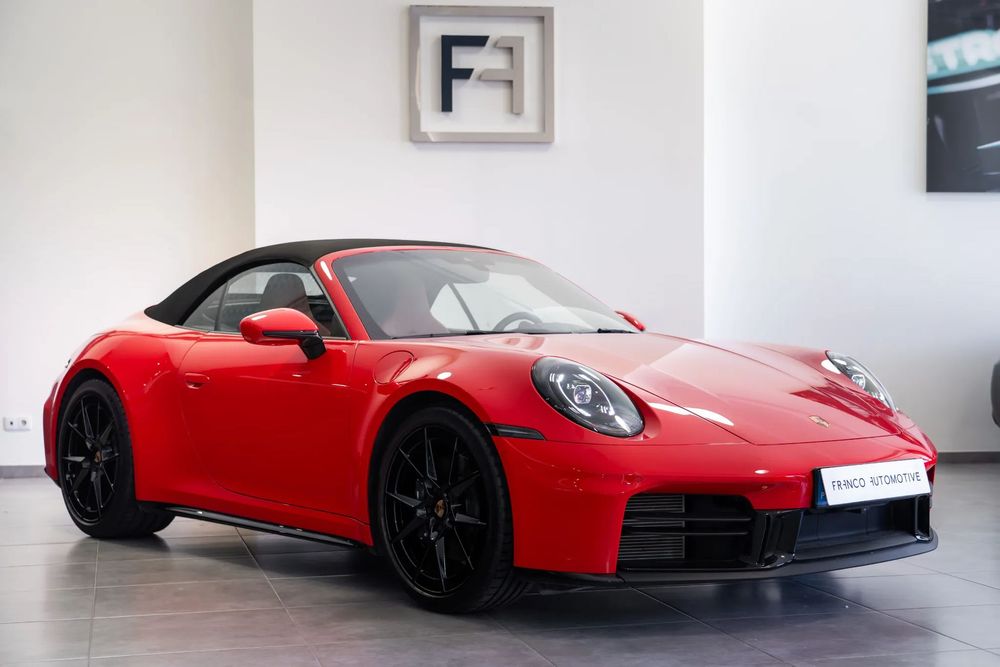 Porsche 911 (992) Carrera
