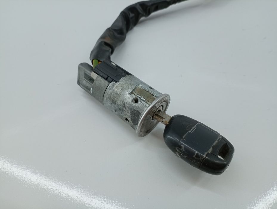 Canhão da ignição - RENAULT CLIO II Caixa (SB0/1/2_) | 98 -