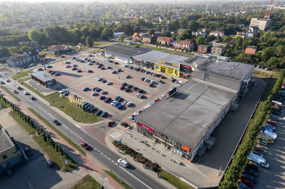 Lokal do wynajęcia w Parku Handlowym, I piętro 215m, wykończony