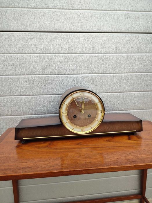 Zegar Kominkowy Zentra - Nakręcany - Ładny stan - Design - vintage