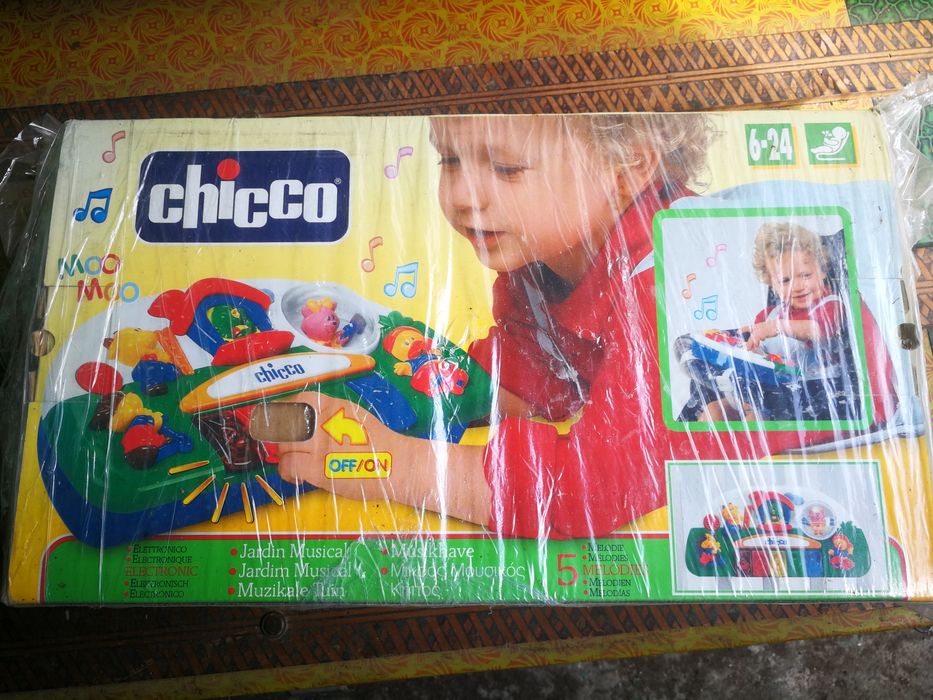 Brinquedo  Chicco Jardim Musical