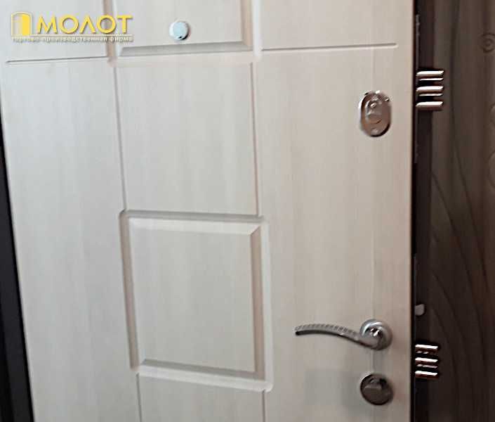 Двери входные металлические готовые. Есть єВідновлення. Низкая цена.